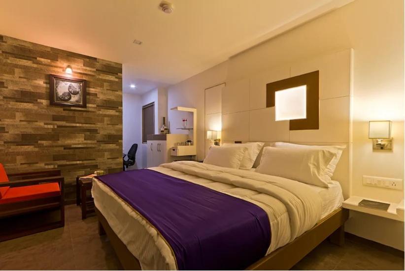 Hotel Casa, Вадодара Экстерьер фото