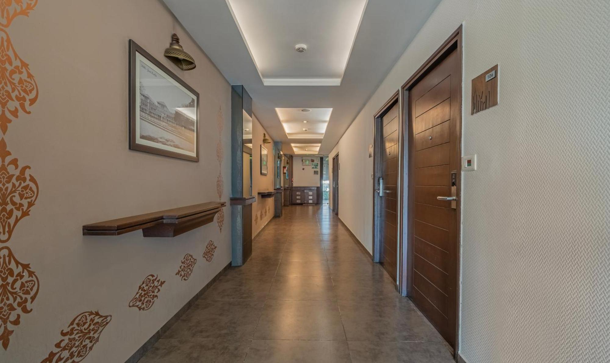 Hotel Casa, Вадодара Экстерьер фото