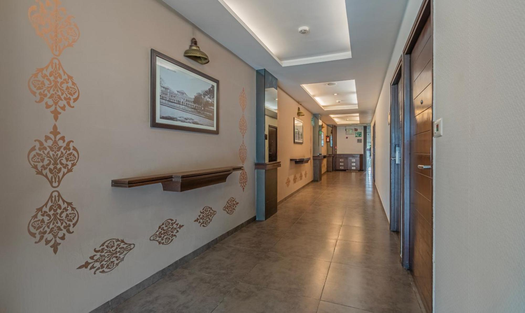 Hotel Casa, Вадодара Экстерьер фото
