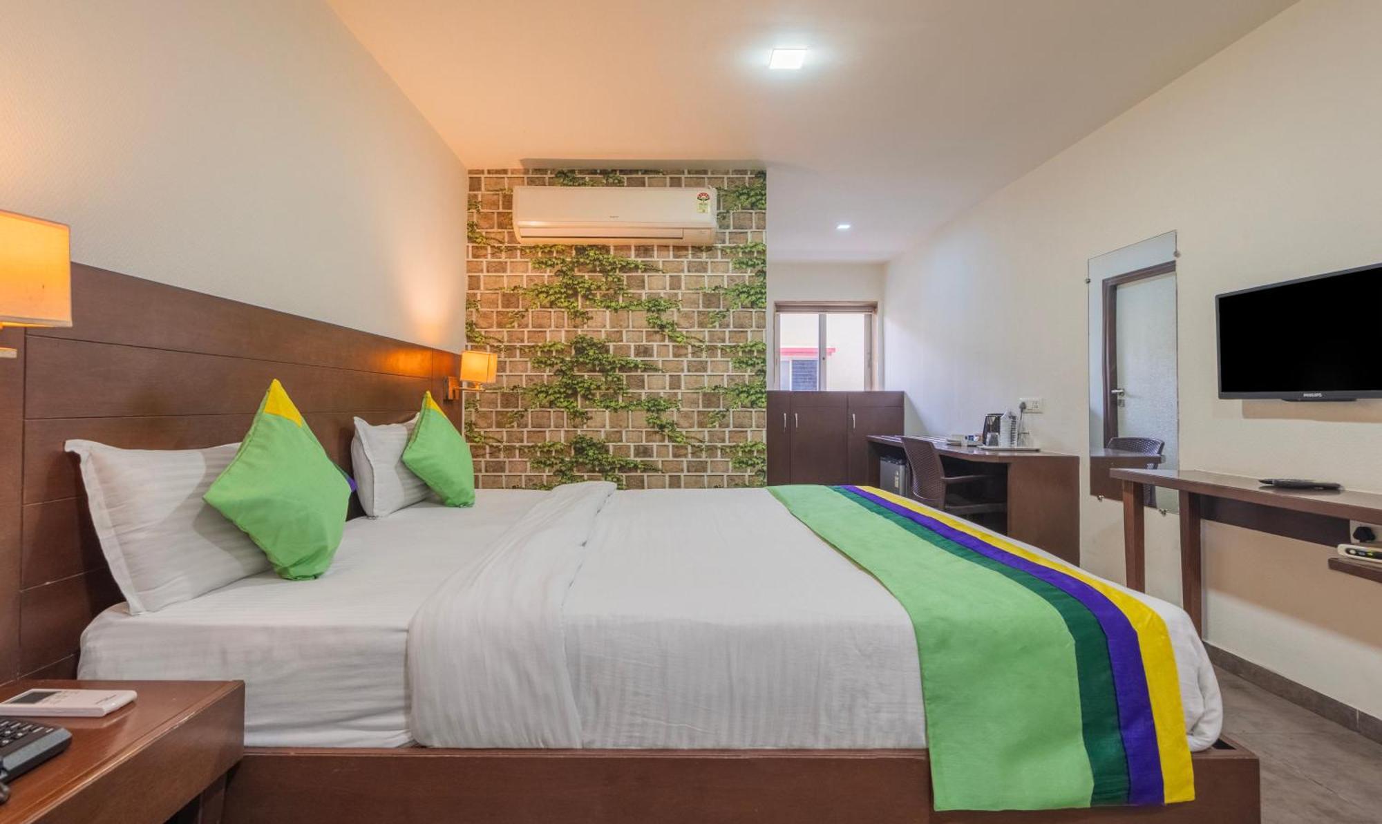 Hotel Casa, Вадодара Экстерьер фото